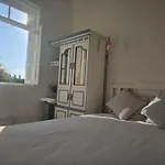Growth House Oda ve Kahvaltı Porto