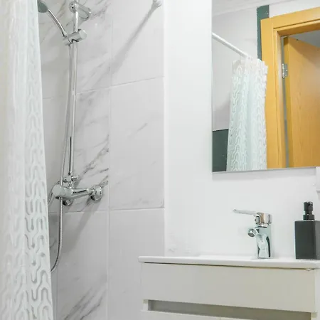 Growth House Bed & Breakfast Oporto