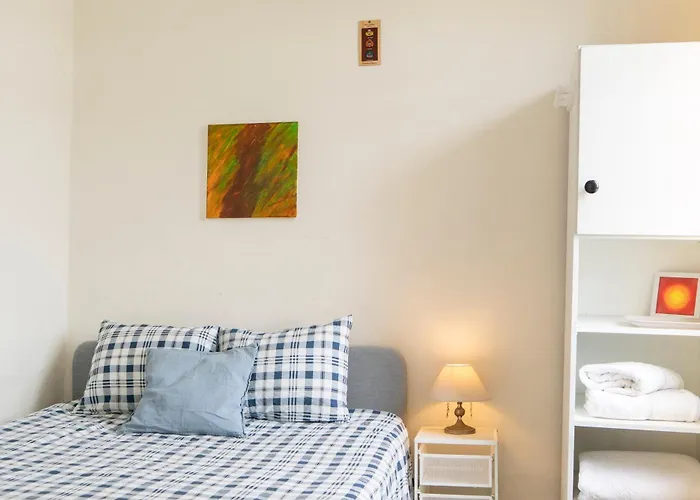 לינה וארוחת בוקר Growth House